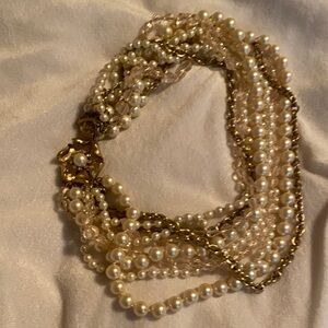Vintage Elegant Pearl and Gold Necklace